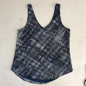 RW&CO Abstract Print Sleeveless V Neck Lined Tank Top Blue Black White Sz M